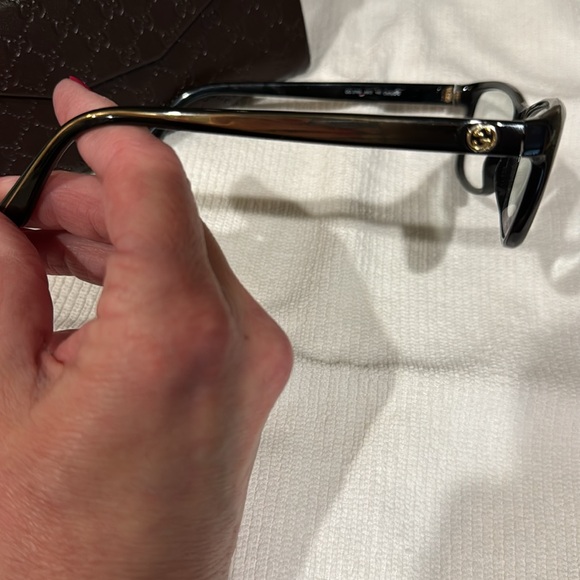 Gucci eyeglasses with Gucci eyeglasses case. Excellent condition. Black and gold - Picture 8 of 12